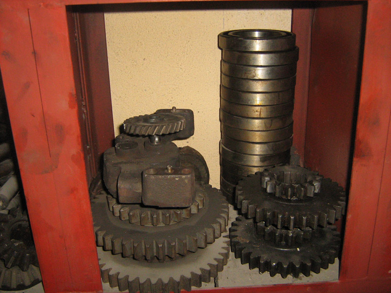 UNIVERSAL44515
